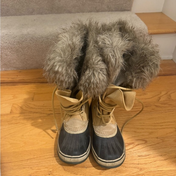 Sorel Joan of Arctic Snow Boots - size 7 - Picture 2 of 6
